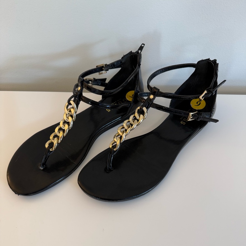 Guess black patent leather sandals with gold chain